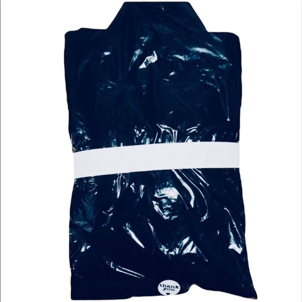 NWT Nike: Medium Black Zip Up Workout Sweatshirt - Picture 4 of 4